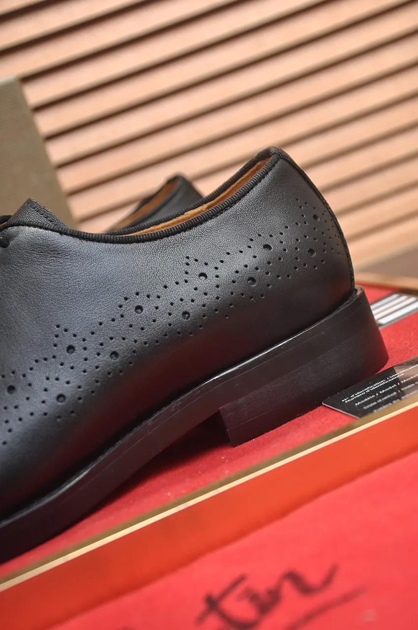 Men's shoes 💰620💶 [Chrstian Loubotin] Red-soled shoes 💋Original mold opening, the highest version on the market, purely handmade ➕Imported cowhide uppers, first-layer water-dyed cowhide lining! Original EU high-gloss outsole. 38 to 45 (45 customized)